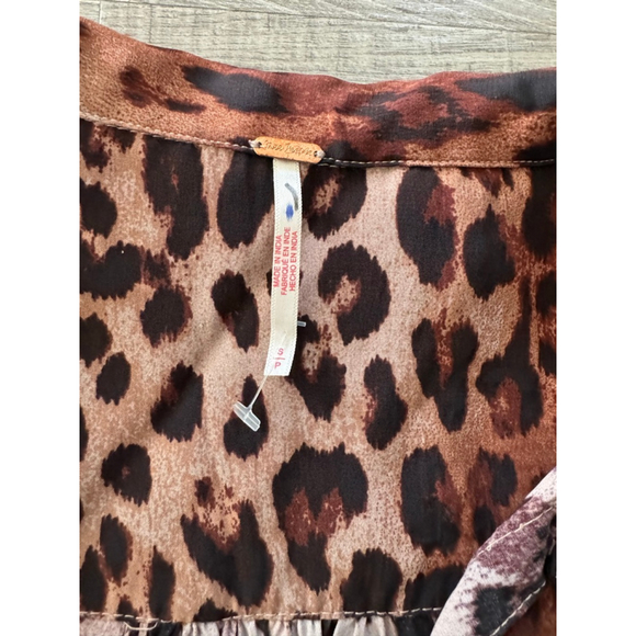 Free People My Love Printed Blouse Sz Small NWOT Brown Black Animal Print Retro - Picture 8 of 11